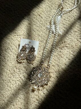 Pearl & Gold Statement Necklace and Earrings Set